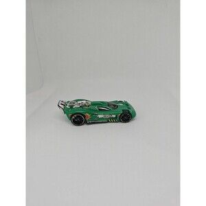 Hot Wheels Acceleracers Metal Maniacs Spine Buster Green Die cast CAR 1:64